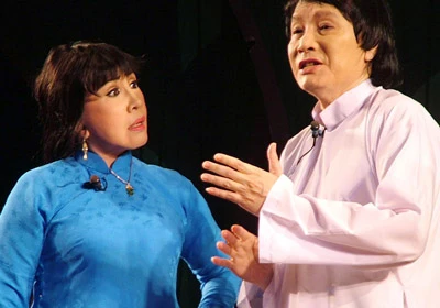 NSƯT Minh Vương và NSND Lệ Thủy trong một trích đoạn cải lương